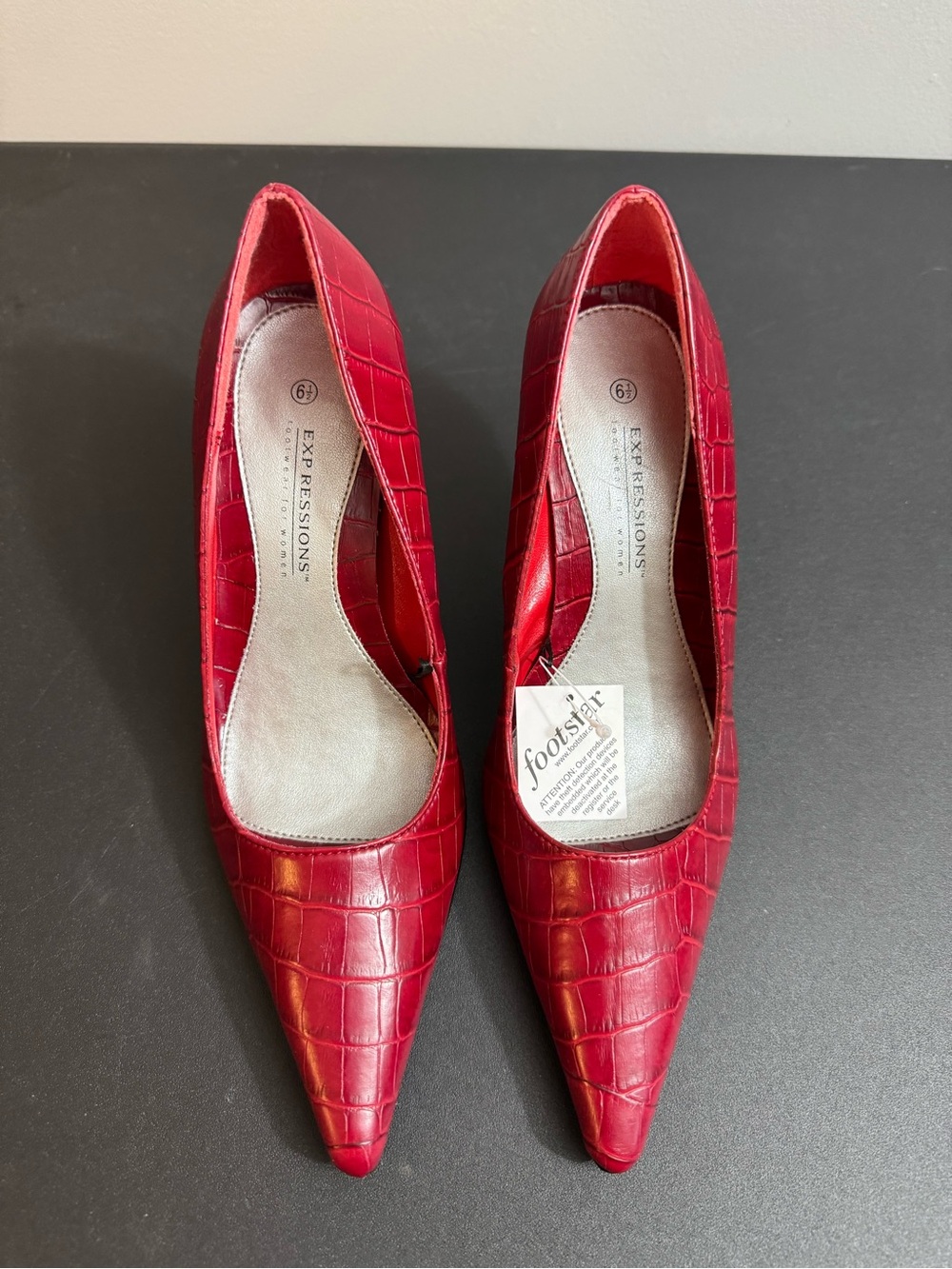 Expressions Red Croc-Embossed Pointed-Toe Heels